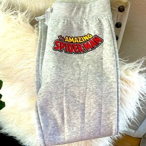 NWOT Marvel boys size 7 sweatpants grey in color. *3